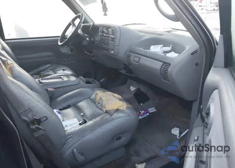 1996 Chevrolet Suburban C1500 z USA, uszkodzony, nr VIN 1GNEC16R5TJ376563